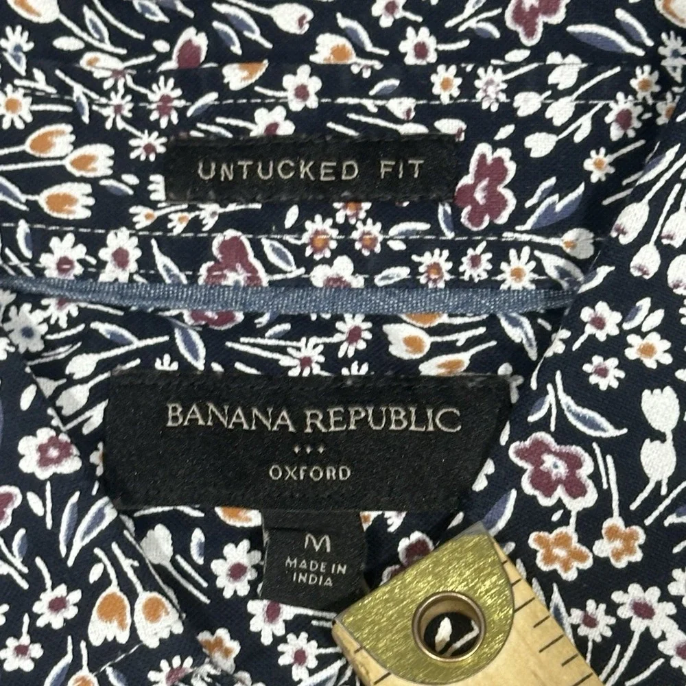 Banana Republic Shirt Mens Medium Blue Floral Button ‎ Long Sleeve Untucked Fit